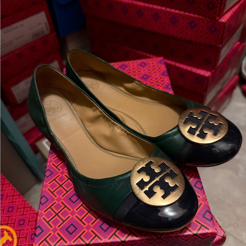 Tory Burch Green and Navy Blue Ballet Flats